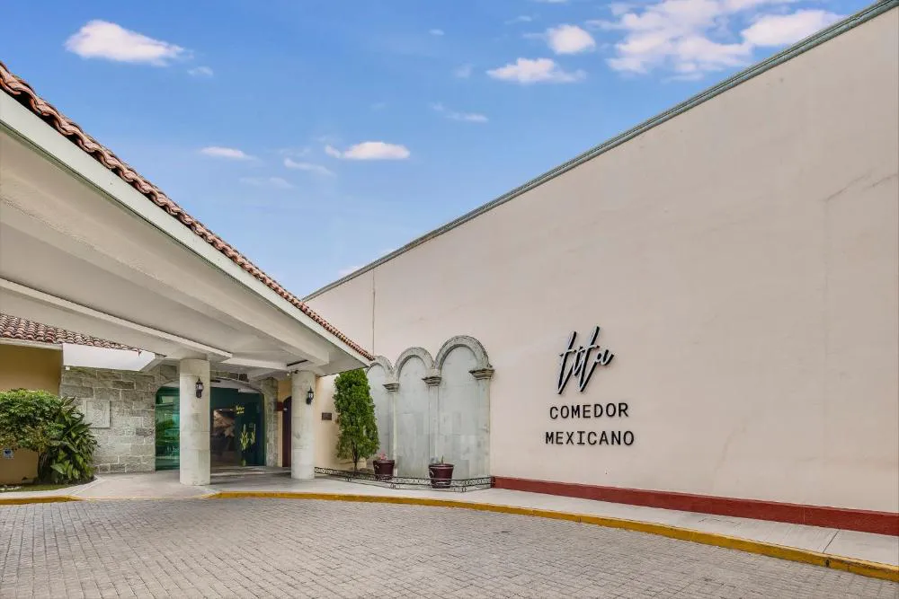 Fiesta Inn Oaxaca hotel hero