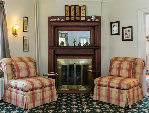The Elmhurst Inn hotel detail image 3