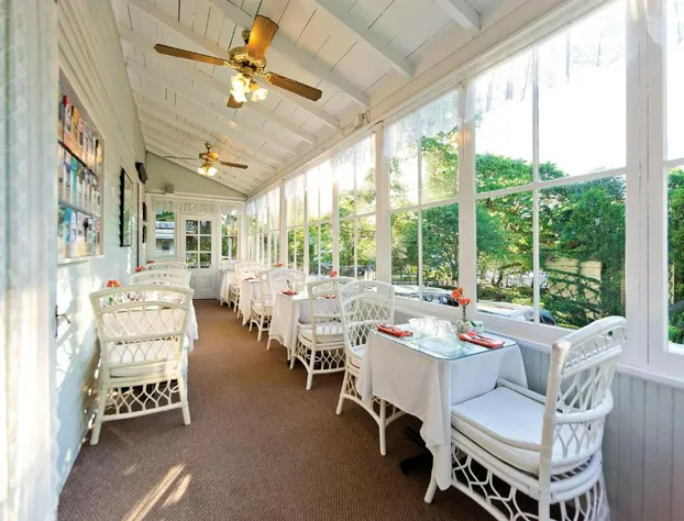 The Elmhurst Inn hotel detail image 3