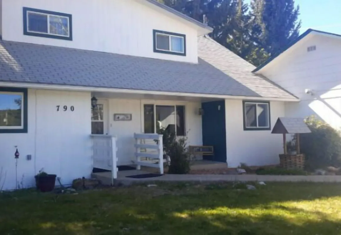 Creek Side Bed Breakfast hotel hero