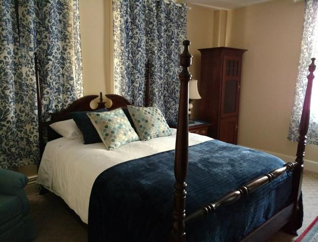 Daniel Stebbins House hotel detail image 4