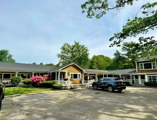 Kennebunkport Motor Lodge hotel detail image 4