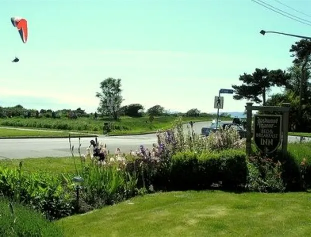 Dashwood Manor Seaside Bed & Breakfast hotel detail image 4
