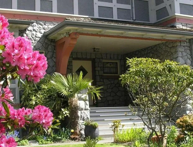 Dashwood Manor Seaside Bed & Breakfast hotel detail image 2