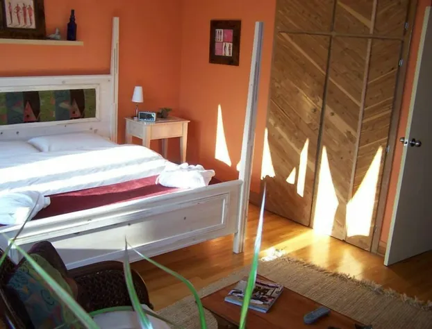 Artisan Upstairs Guesthouse hotel detail image 1