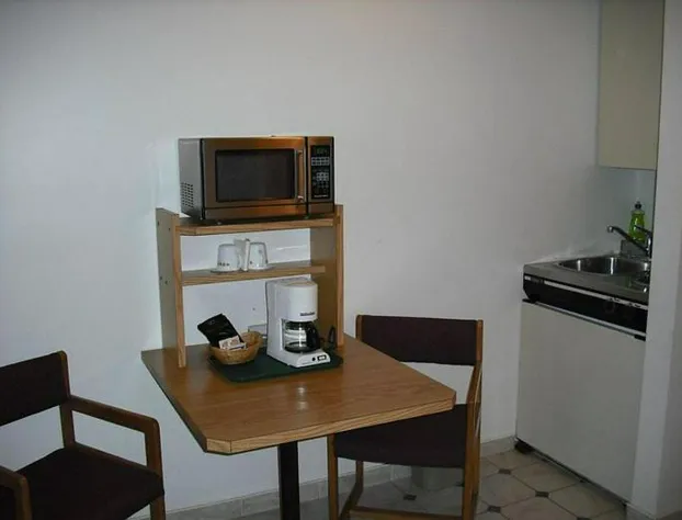 Green Gables Inn hotel detail image 3