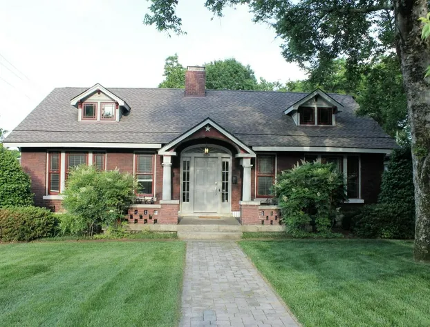 Belmont Blvd Bed and Breakfast hotel detail image 2