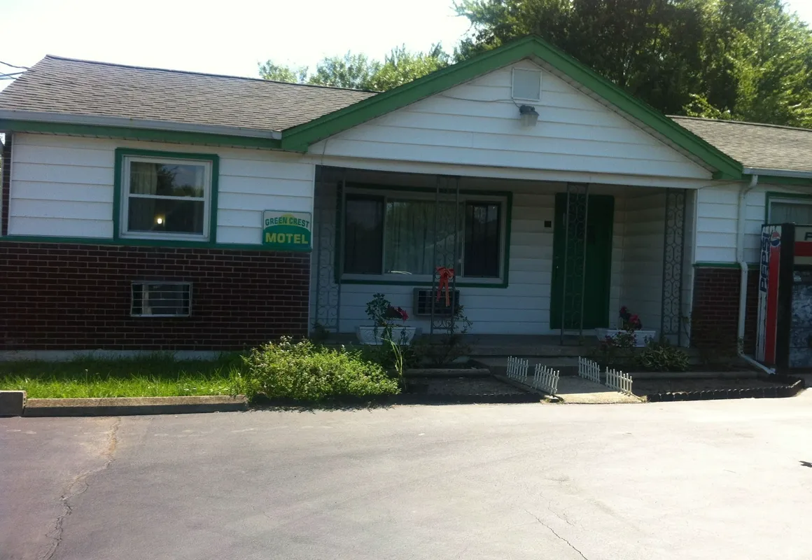 Green Crest Motel hotel hero