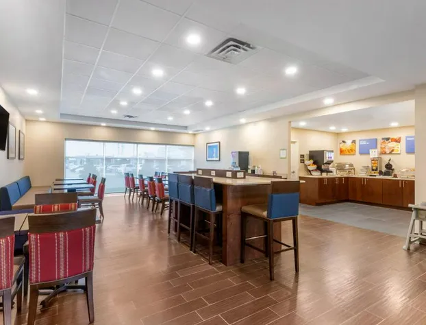 Comfort Inn & Suites hotel detail image 2