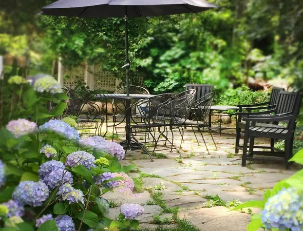 Frederick William House hotel detail image 2