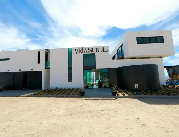 Vidasoul Hotel and Crossroads Country Club Restaurant hotel detail image 1