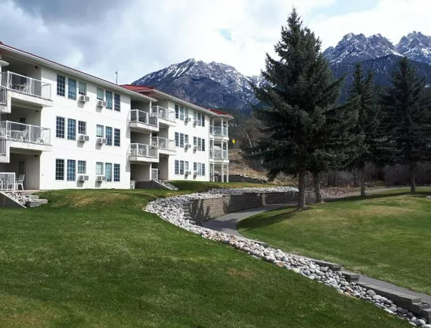 Mountain View Resort and Suites at Fairmont Hot Springs hotel detail image 2
