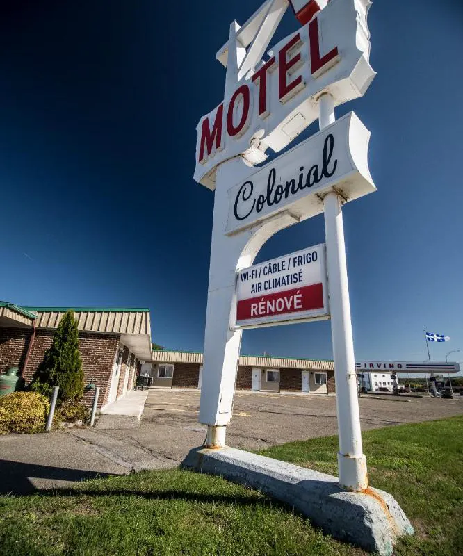 Motel Colonial hotel hero
