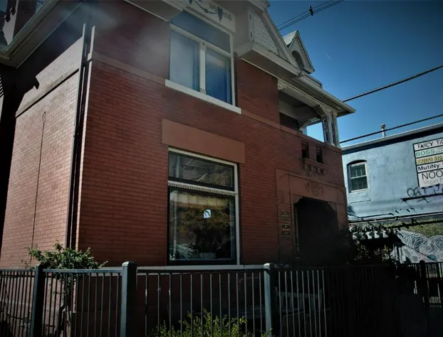 Off Broadway B&B hotel detail image 2