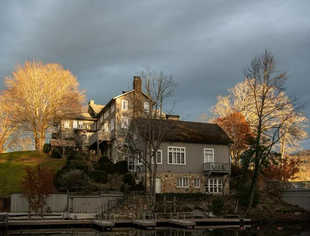 Greystone Inn hotel detail image 2