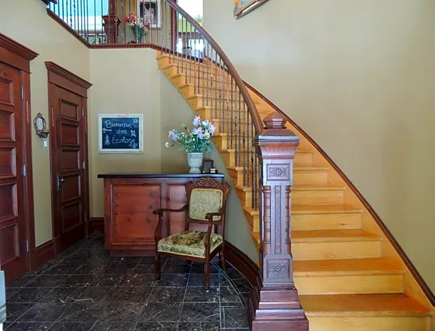 Écologe hotel detail image 2