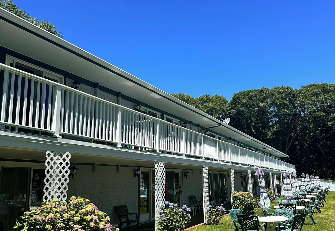 Green Harbor Waterfront Lodging hotel hero