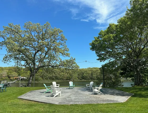 Green Harbor Waterfront Lodging hotel detail image 1