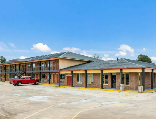 Econo Lodge Russellville hotel detail image 3