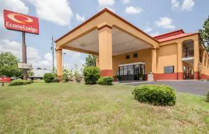 Econo Lodge Russellville hotel hero