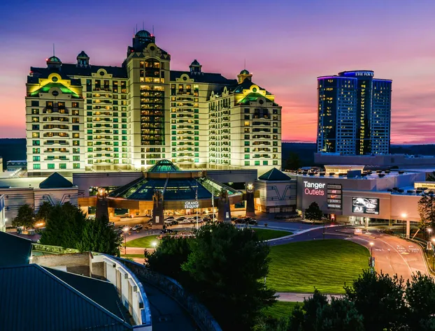 Grand Pequot Tower at Foxwoods hotel detail image 1
