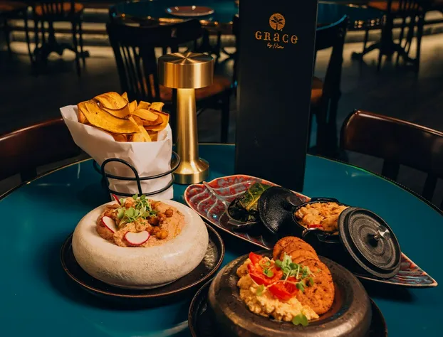 Grand Pequot Tower at Foxwoods hotel detail image 3