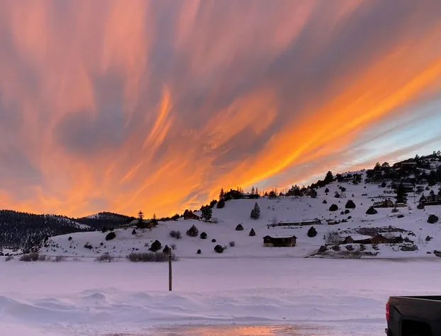Aspen Cove resort hotel detail image 1