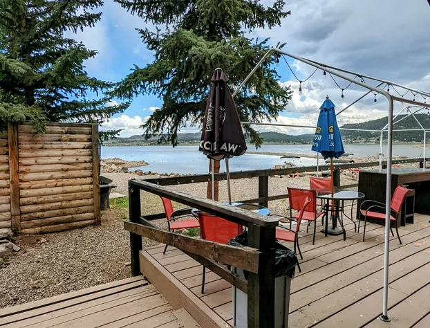 Aspen Cove resort hotel detail image 4