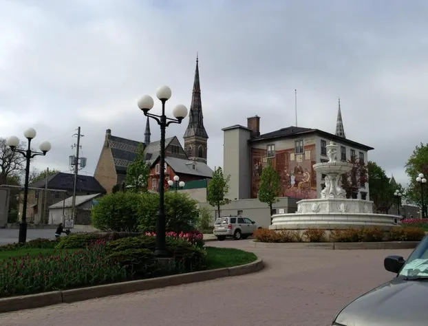 Sir Isaac Brock B&B Luxury Suites hotel detail image 4