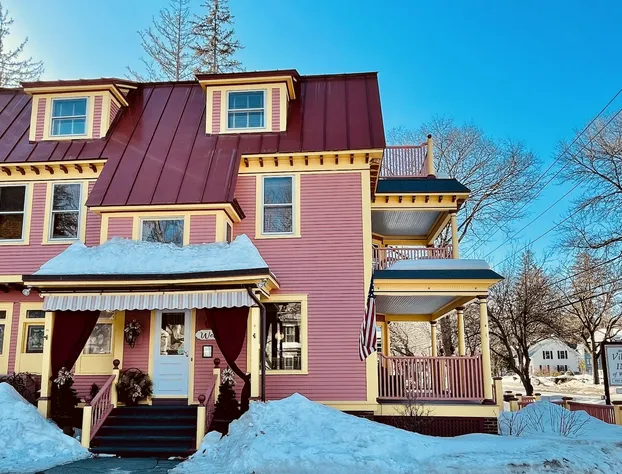 The Village Inn of Woodstock hotel detail image 2