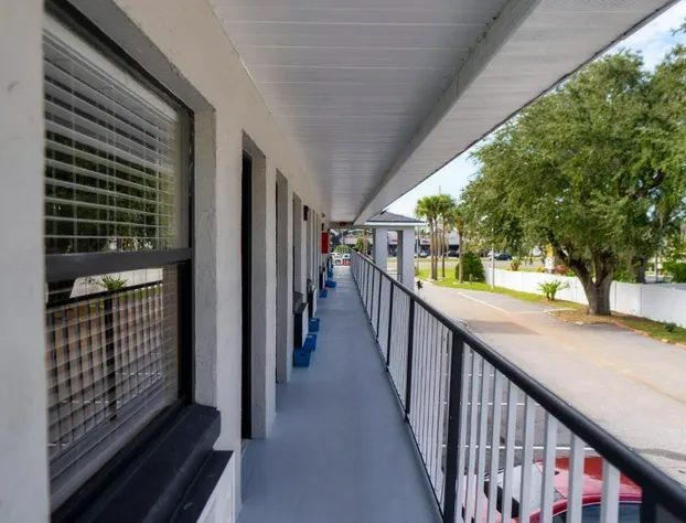 Sunshine Inn hotel detail image 3