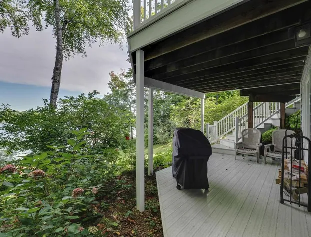 The Beach House hotel detail image 2