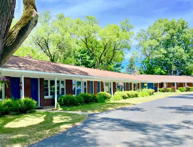 Elk Rapids Lakeshore Inn hotel detail image 1