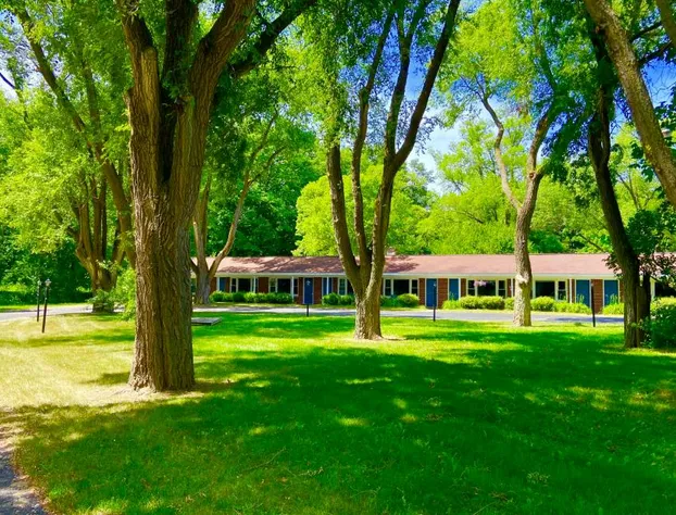 Elk Rapids Lakeshore Inn hotel detail image 4
