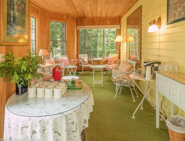 Harbourside Inn hotel detail image 1