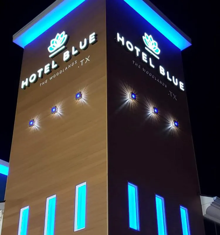Hotel Blue - Woodlands hotel hero