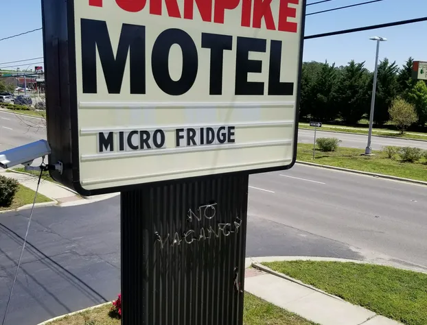 Turnpike Motel hotel detail image 1