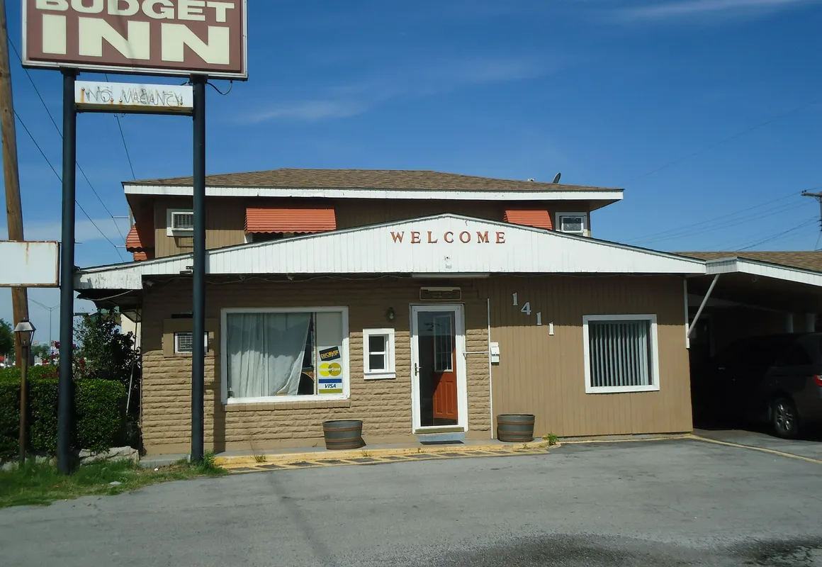 Budget Inn hotel hero