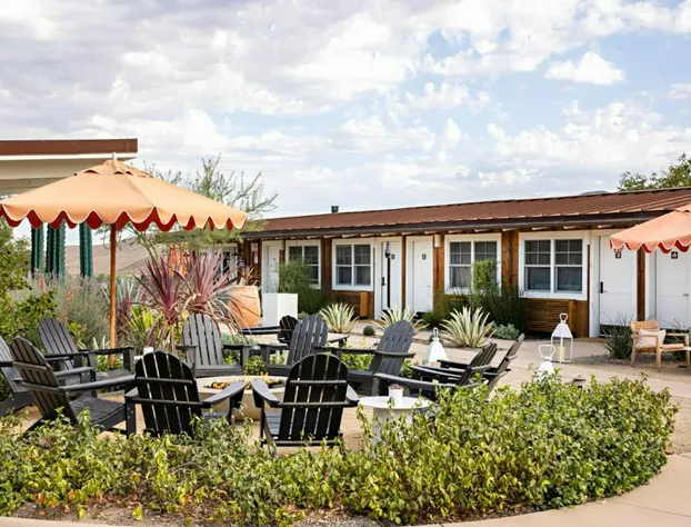 Skyview Hotel - 21 & Over Pool hotel detail image 2