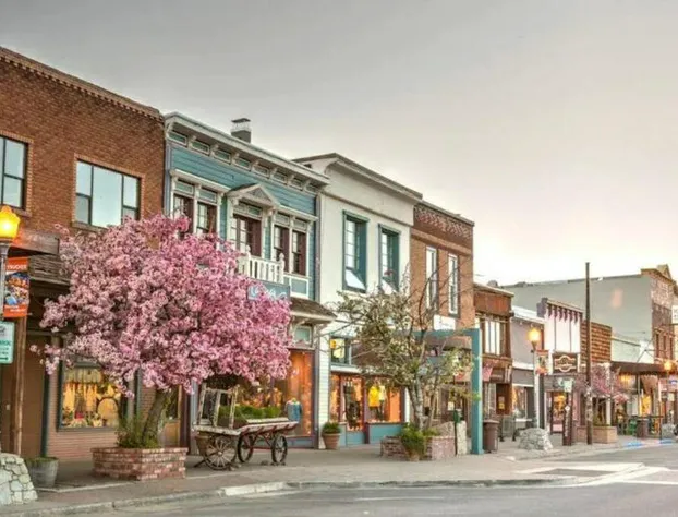 Donner Lake Inn hotel detail image 3