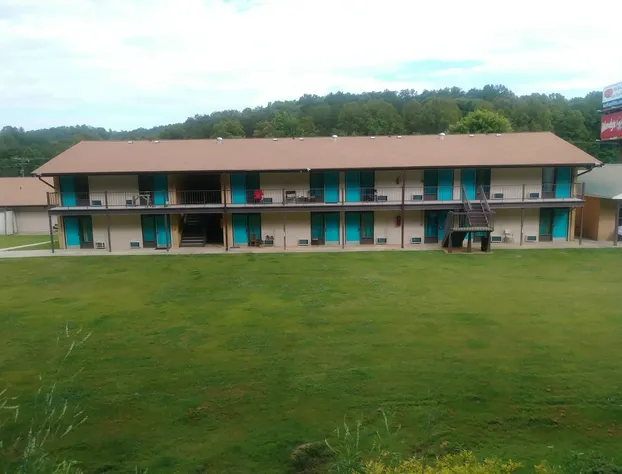 Blue Ridge Rustic Inn hotel detail image 3