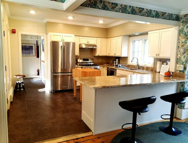 1860 House Inn and Vacation Rental Home hotel detail image 3