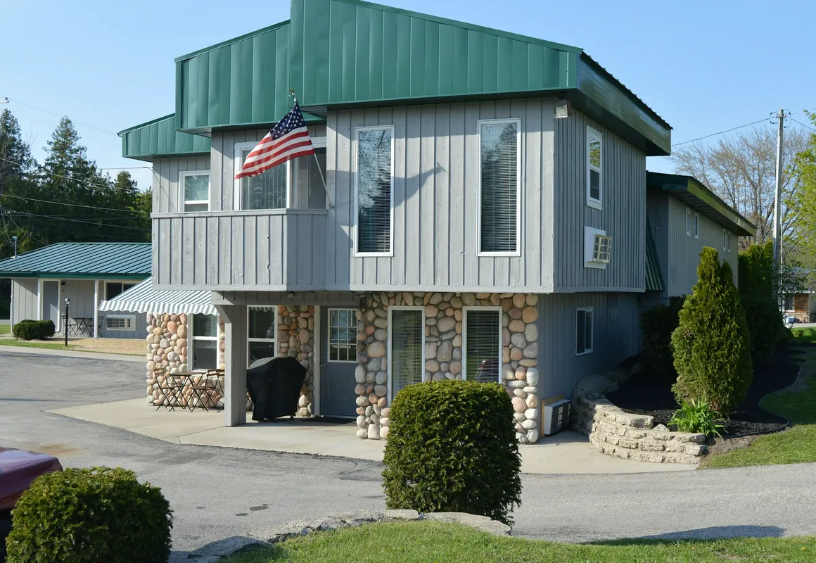 Coastal Suites Resort hotel hero