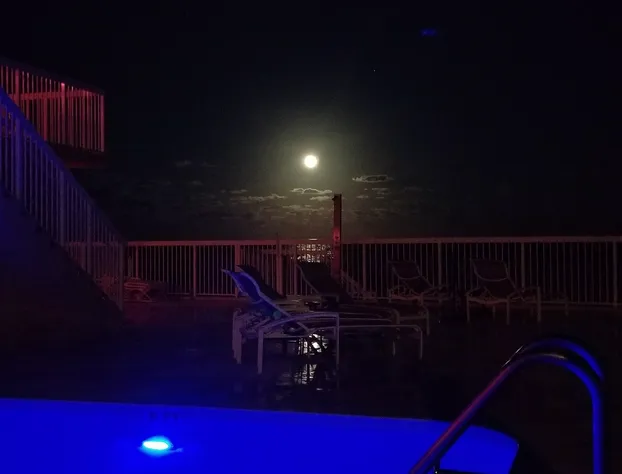 Le Cabanon Motel hotel detail image 4