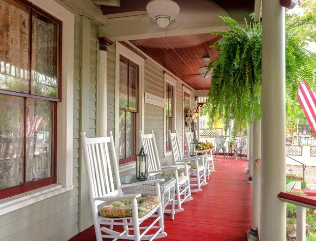 Cedar House Inn hotel detail image 2