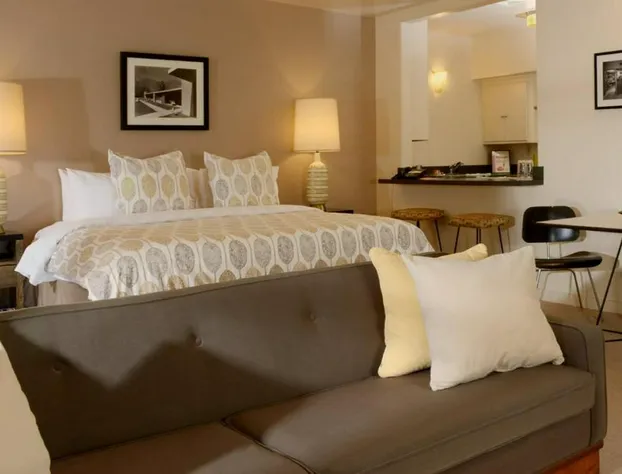 The Hideaway 21 and Over hotel detail image 4