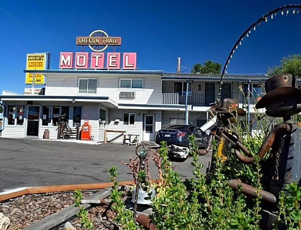 Oregon Trail Motel and Restaurant hotel detail image 1