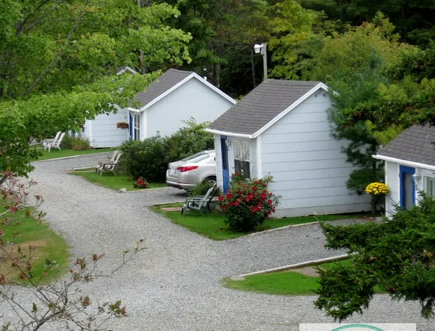 Isleview Motel and Cottages hotel detail image 1