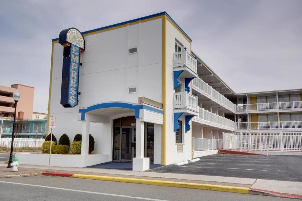 Empress Motel hotel hero