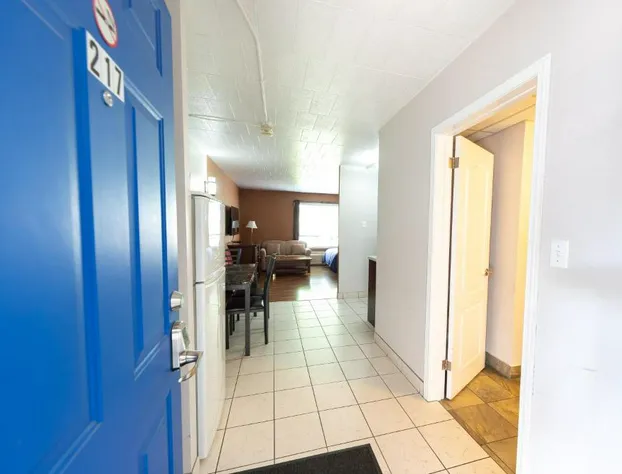 Villager Lodge hotel detail image 4